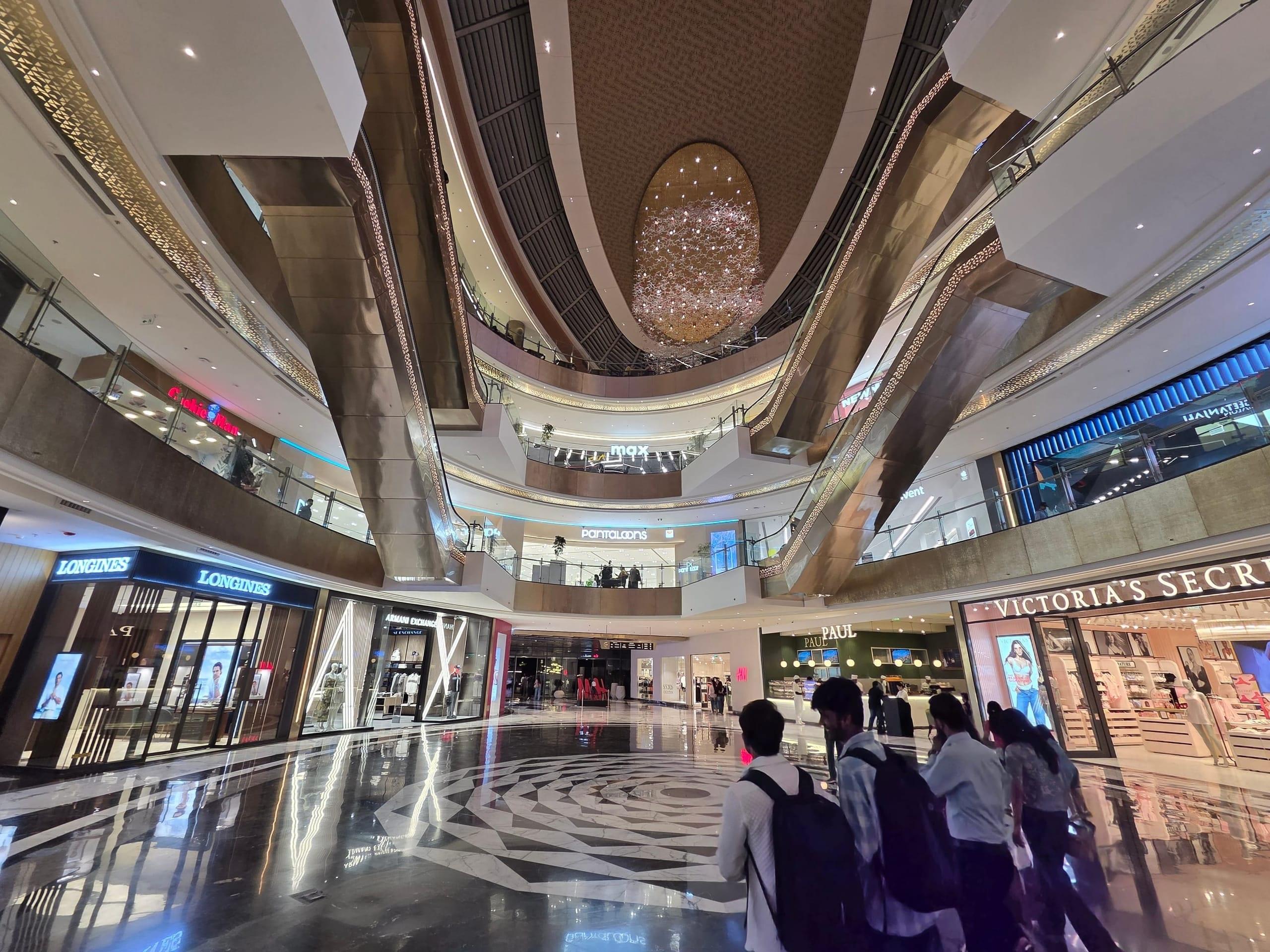 Elegante Mall, image 2