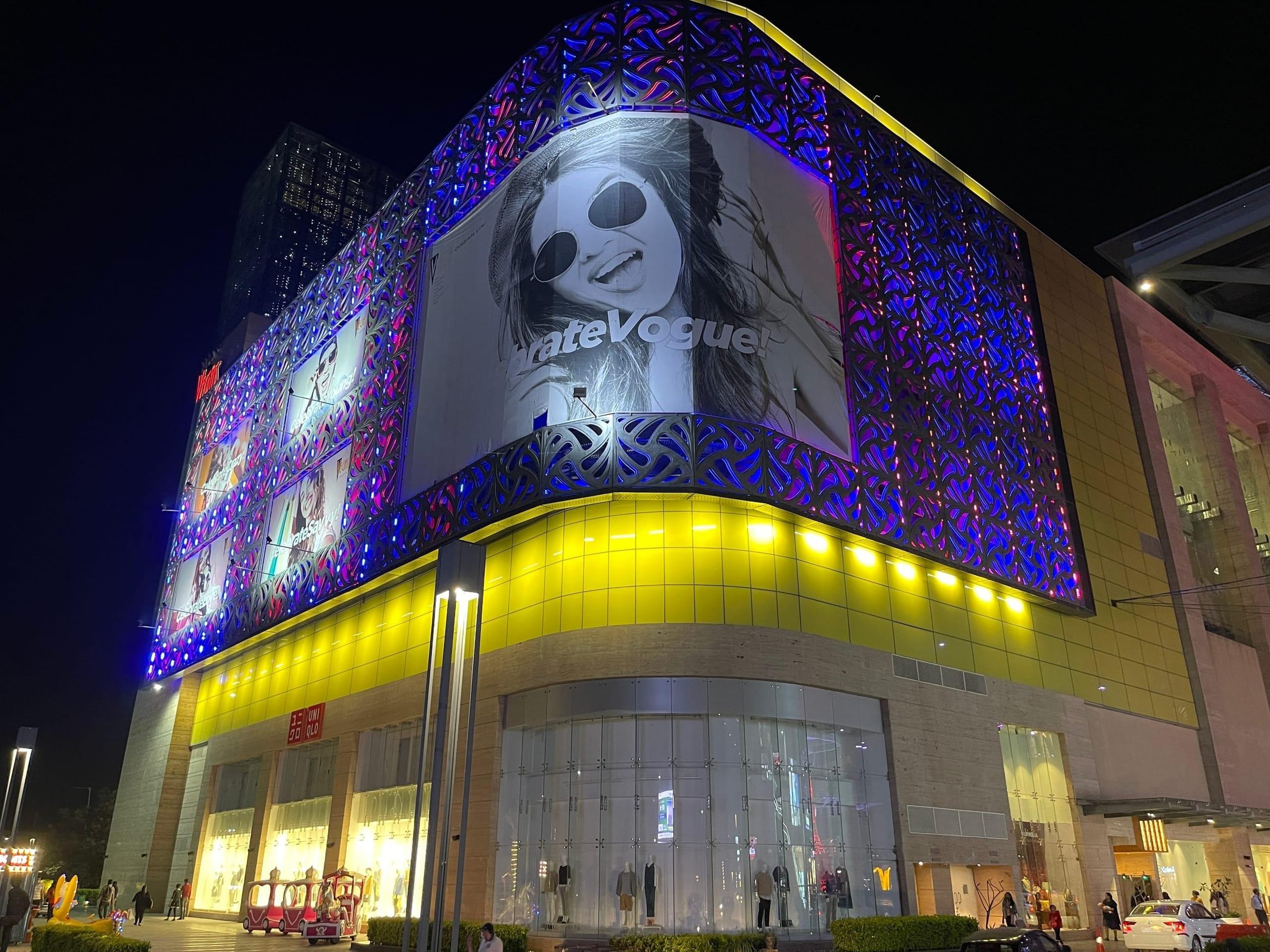 Vegas Mall, image 10